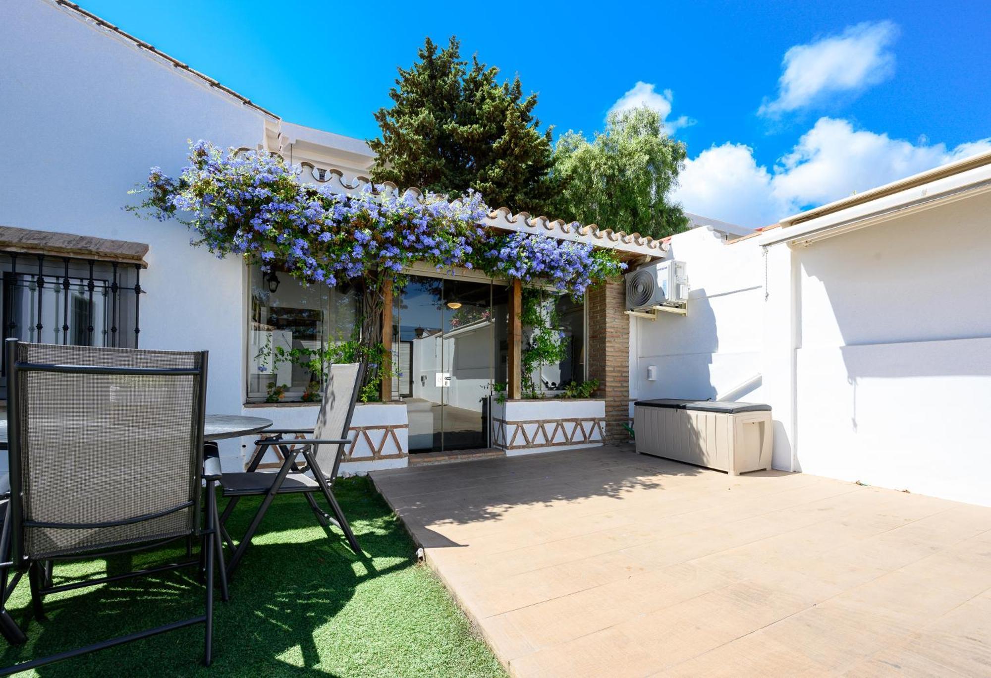 Chalet En Puerto Marina Benalmádena Exteriör bild